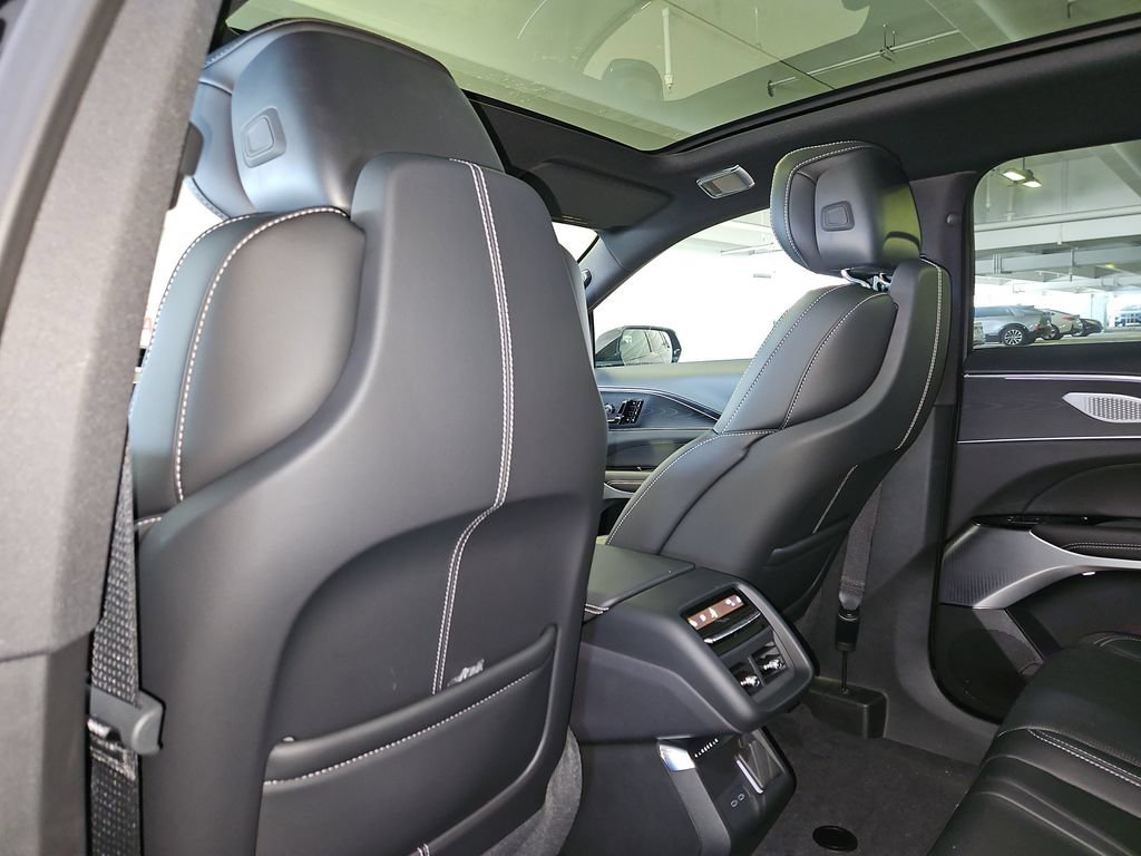 2026 Cadillac LYRIQ V - Photo 18