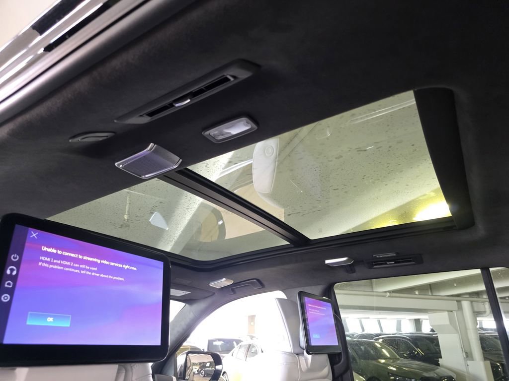 2026 Cadillac Escalade Platinum Sport - Photo 11