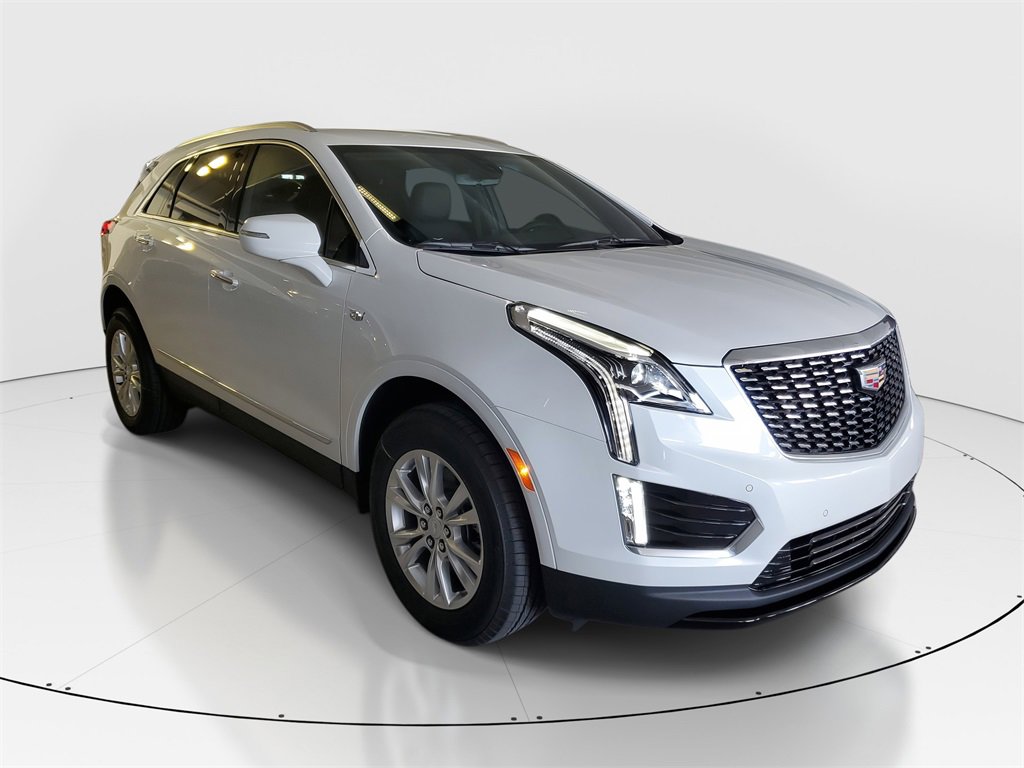 2025 Cadillac XT5 Luxury photo 2