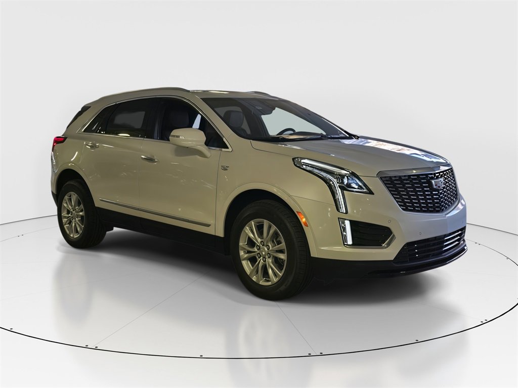 2025 Cadillac XT5 Luxury photo 2