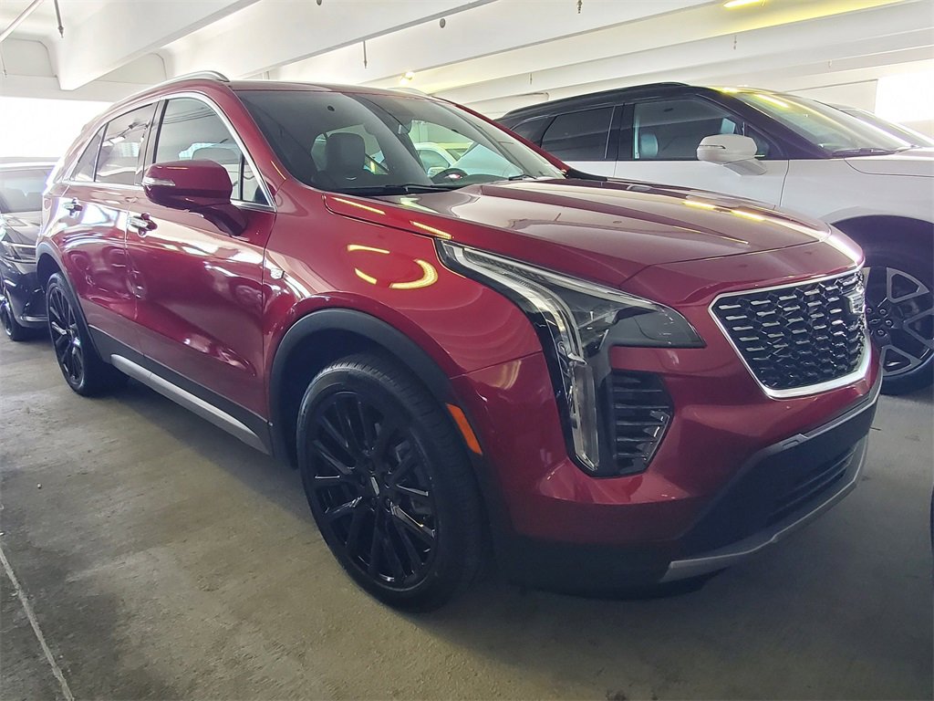 2022 Cadillac XT4 Premium Luxury photo 2
