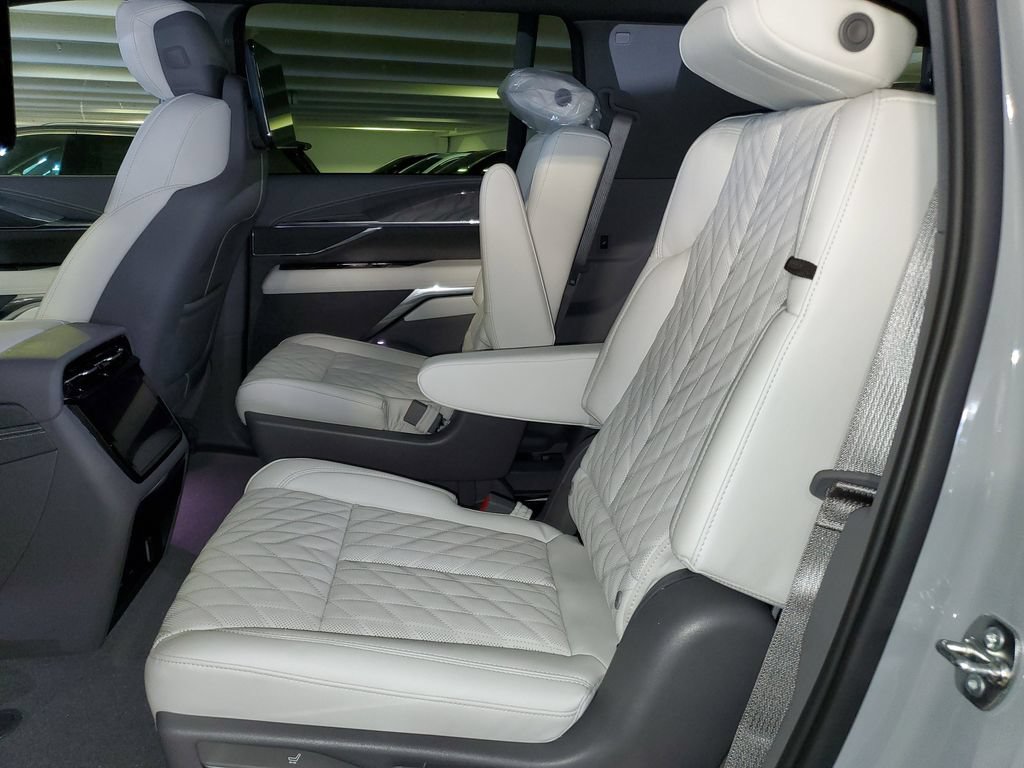 2026 Cadillac Escalade IQL Luxury - Photo 10