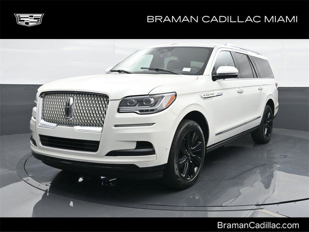 2023 Lincoln Navigator Reserve L's photo