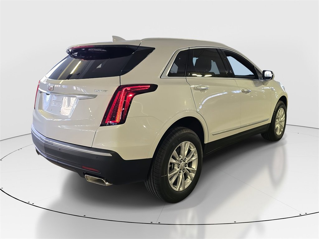 2025 Cadillac XT5 Luxury photo 3