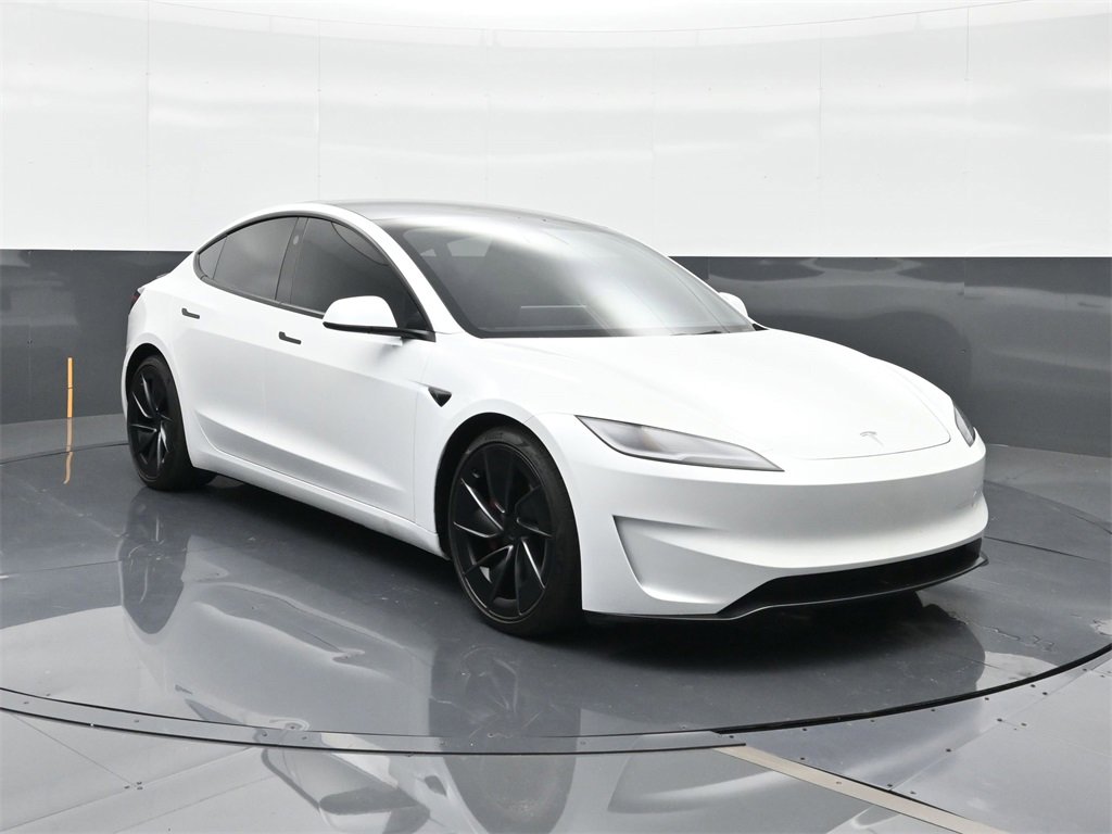 2024 Tesla Model 3 Performance photo 4