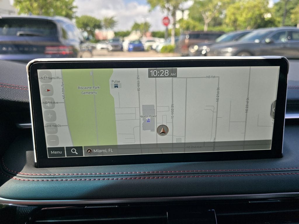2025 GENESIS G70 Standard - Photo 19