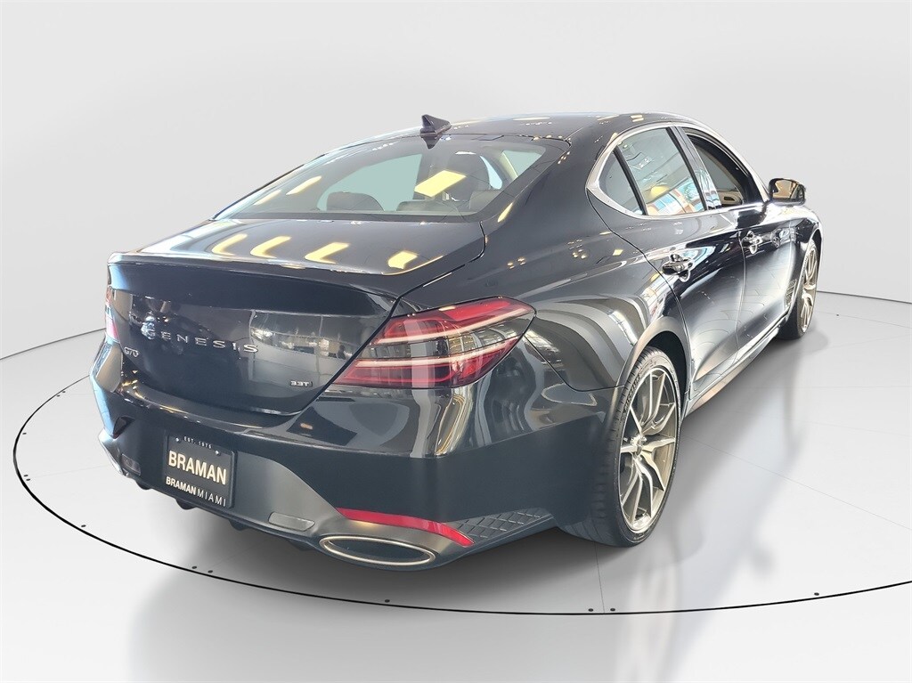 2023 Genesis G70 3.3T photo 3