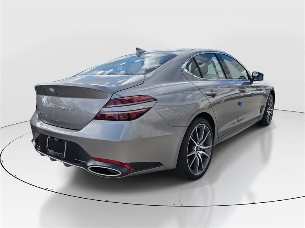 2025 Genesis G70 2.5T photo 3