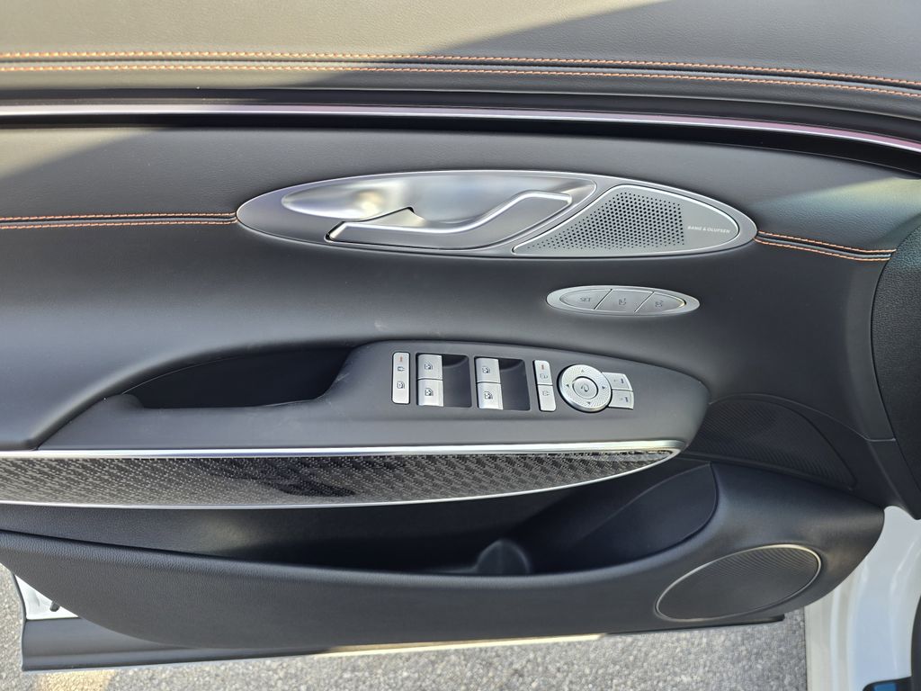 2026 GENESIS GV70 Sport Prestige - Photo 16