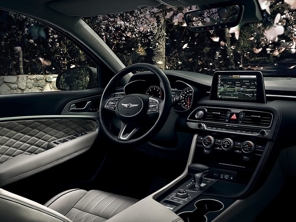Genesis-G70-interior.jpg