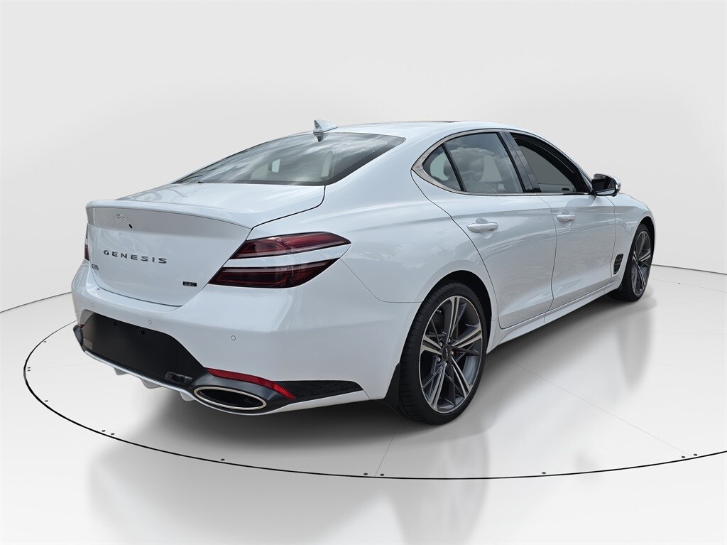 2025 Genesis G70 2.5T photo 3