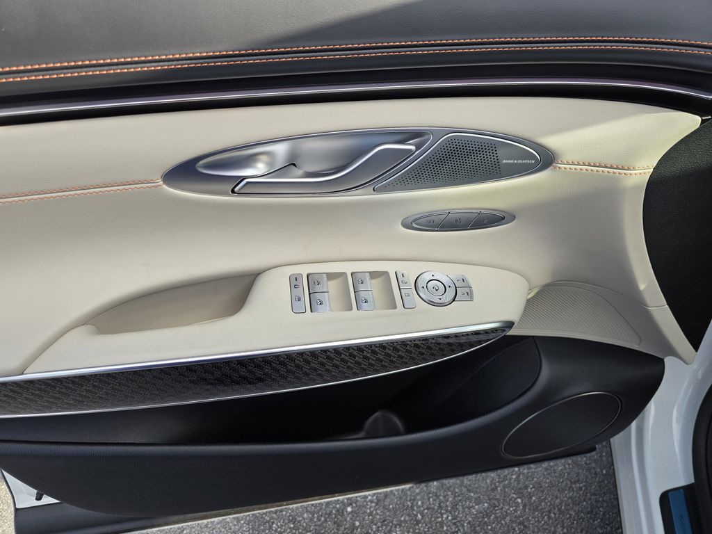 2026 GENESIS GV70 Sport Prestige - Photo 16