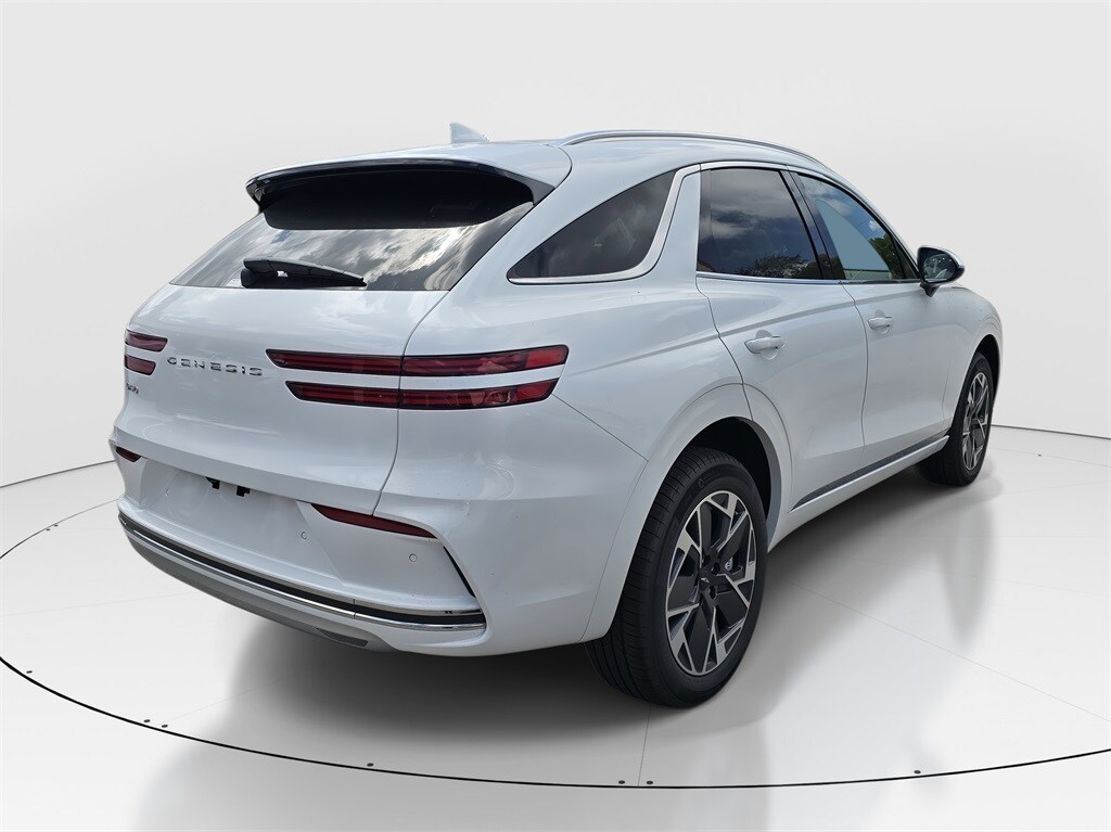 2026 Genesis Electrified GV70 Advanced photo 3