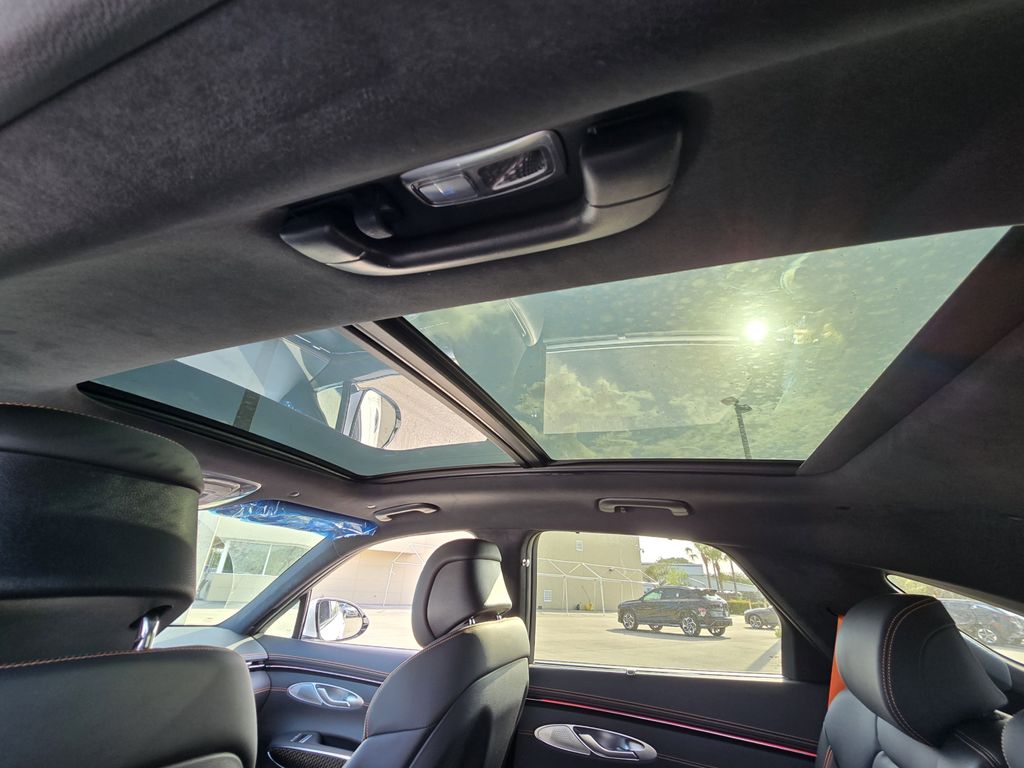 2026 GENESIS GV70 Sport Prestige - Photo 10