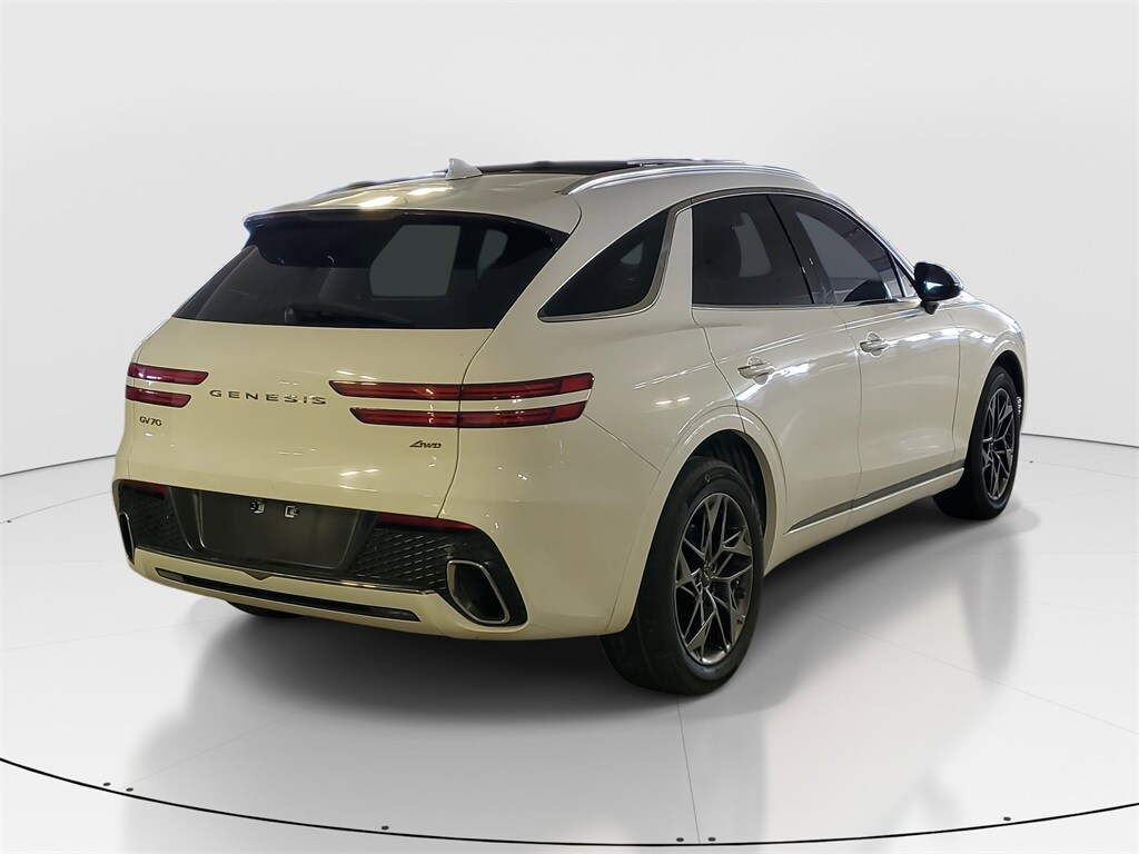 2022 Genesis GV70 2.5T Select photo 3
