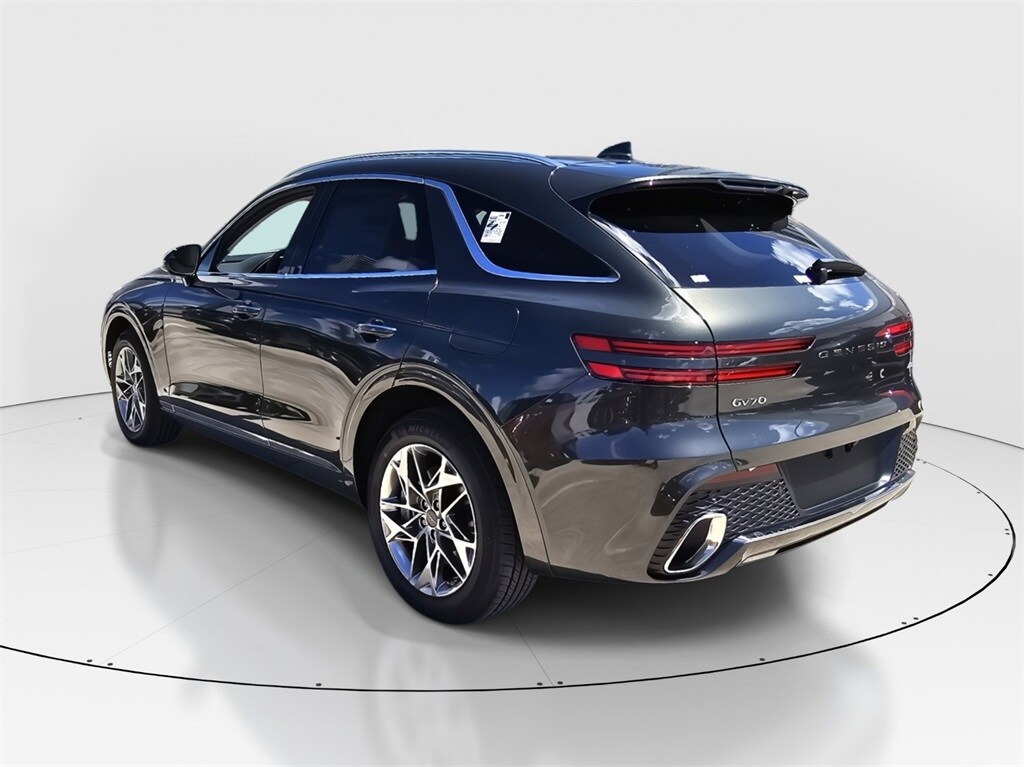 2025 Genesis GV70 2.5T Advanced photo 4