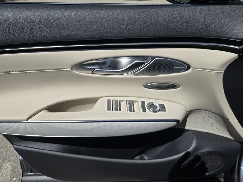 2026 GENESIS GV70 Select - Photo 16