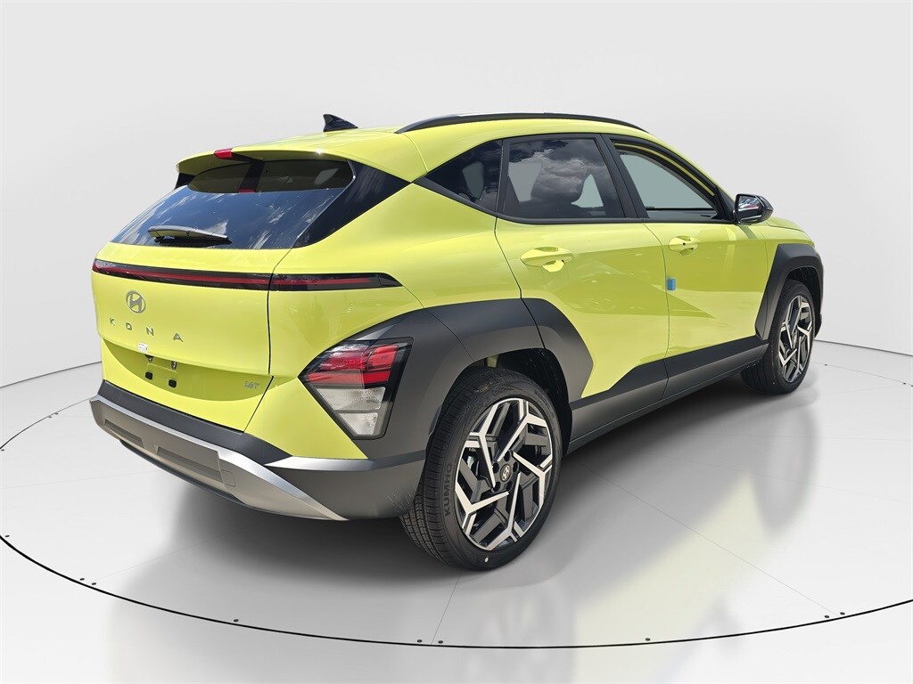 2026 Hyundai Kona SEL photo 2
