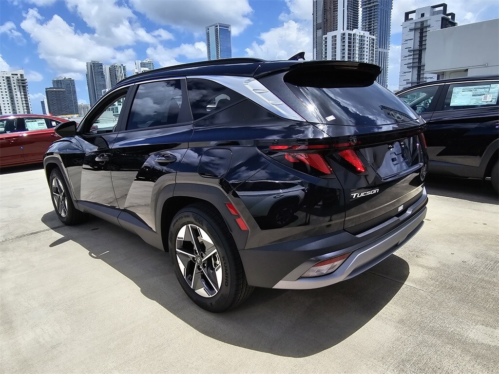 2025 Hyundai Tucson SEL photo 2