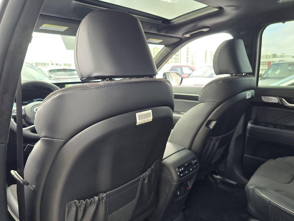 2025 Hyundai Palisade Calligraphy Night Edition - Photo 11