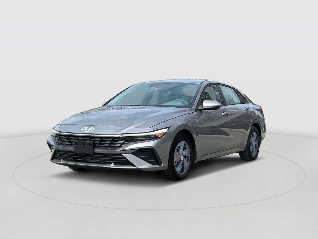 New 2025 Hyundai Elantra SE Sedan