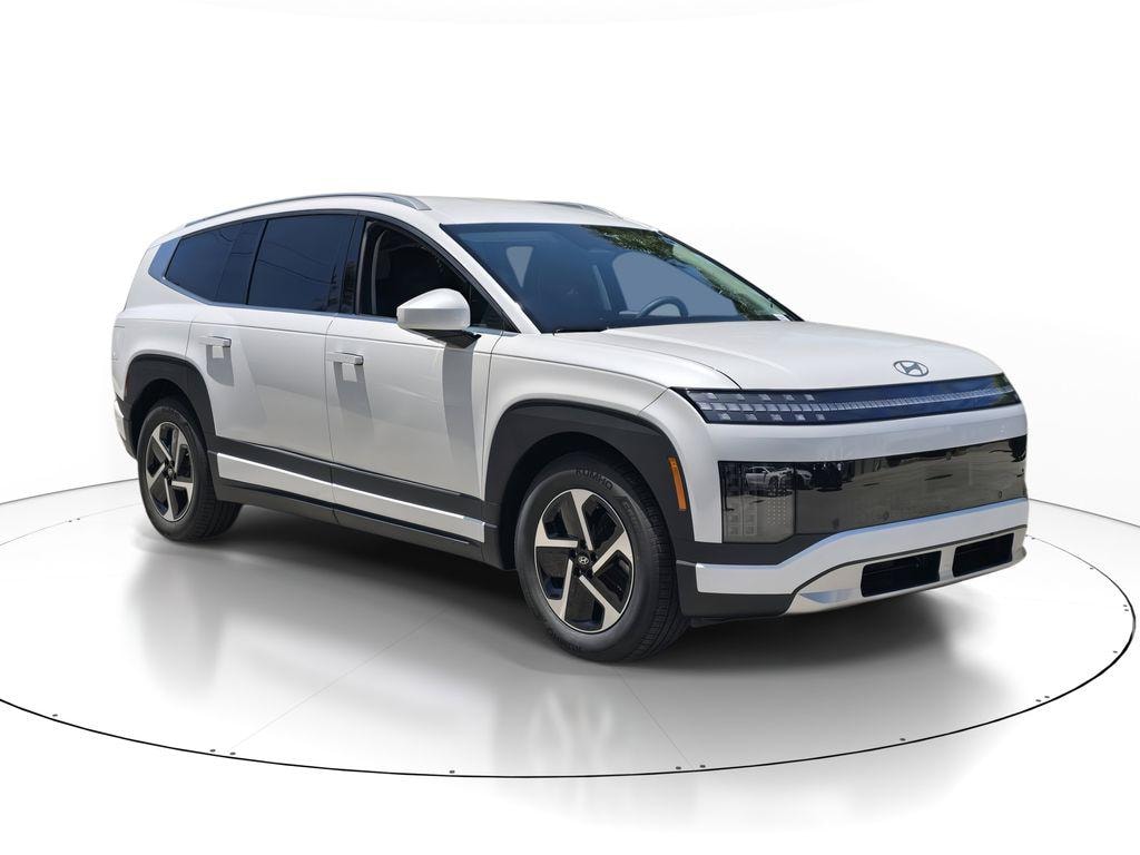 New 2026 Hyundai IONIQ 9 SE SUV