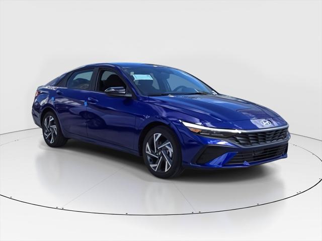 2025 Hyundai Elantra SEL Convenience photo 2
