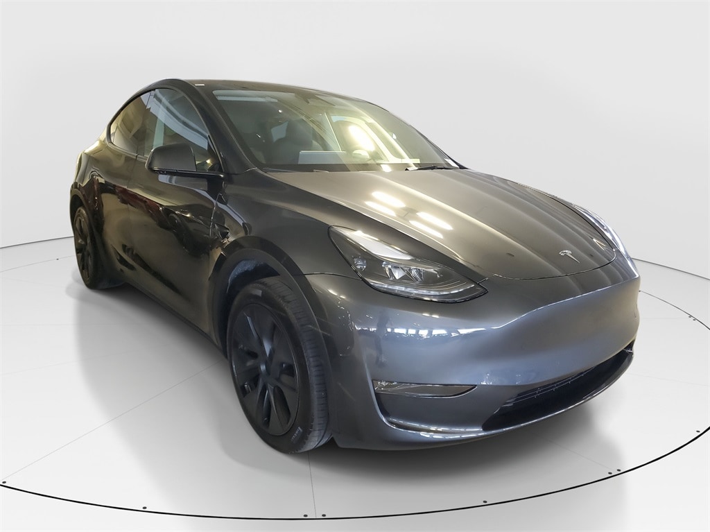 Used 2025 Tesla Model Y Long Range with VIN 7SAYGDEE5SA347287 for sale in Miami, FL