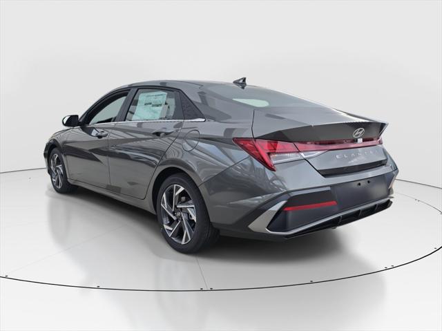 2025 Hyundai Elantra SEL Convenience photo 4