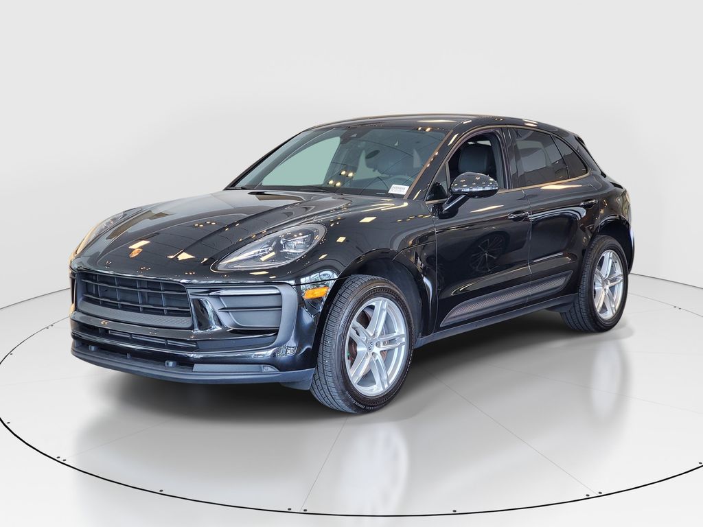 2022 Porsche Macan Base