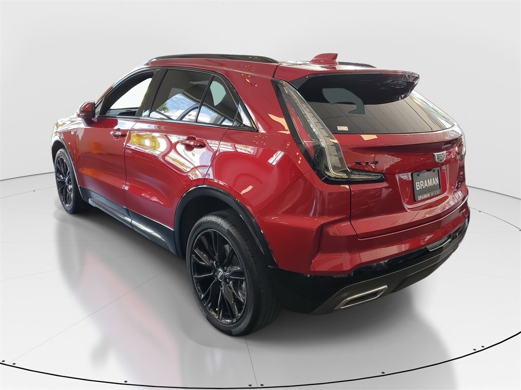 2025 Cadillac XT4 Sport photo 4