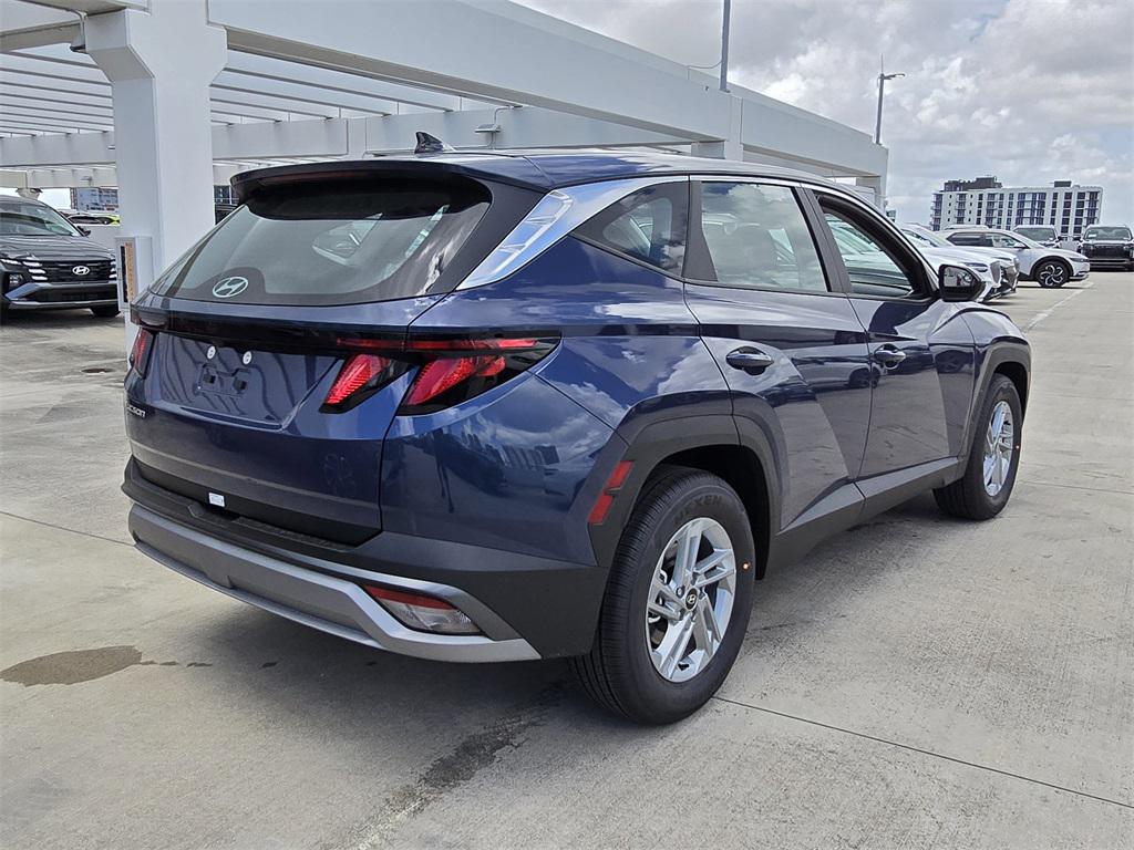 2026 Hyundai Tucson SE photo 2
