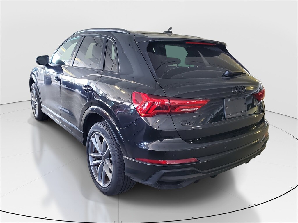 2024 Audi Q3 S line Premium photo 4