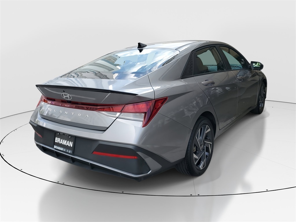 Used 2025 Hyundai Elantra SEL Sport Sedan