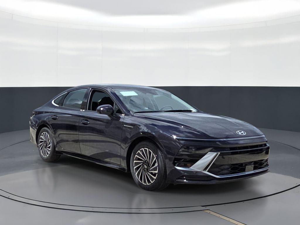 New 2026 Hyundai Sonata Hybrid Limited Sedan