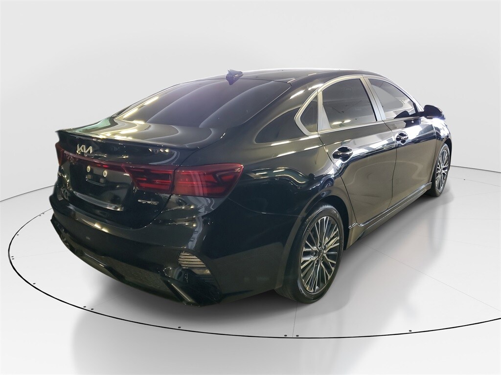 2023 Kia Forte GT-Line photo 3