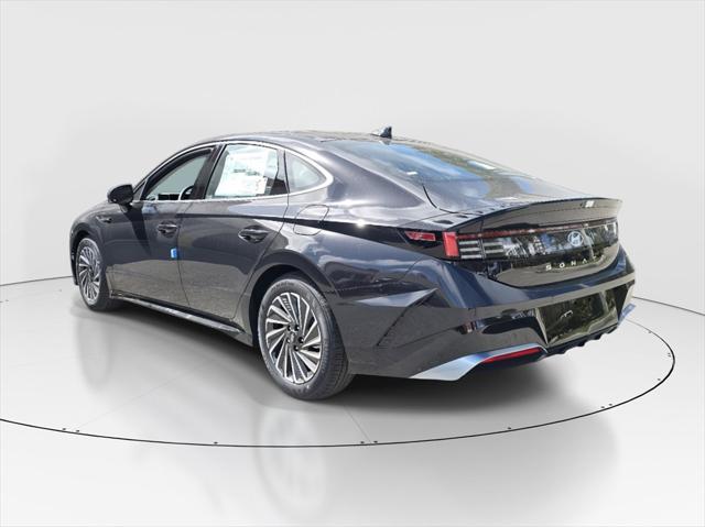 2025 Hyundai Sonata Hybrid Limited photo 4