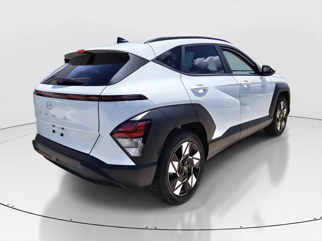 2025 Hyundai Kona SEL photo 3