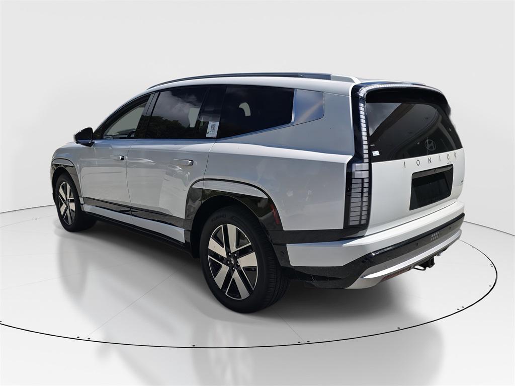 2026 Hyundai Ioniq SEL photo 3