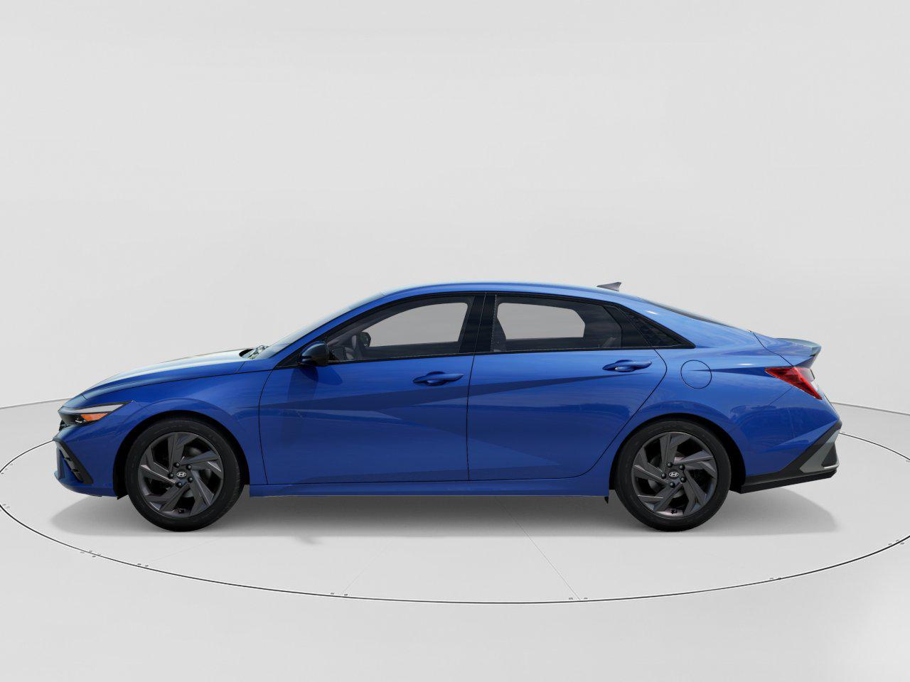 2026 Hyundai Elantra SEL Sport photo 3