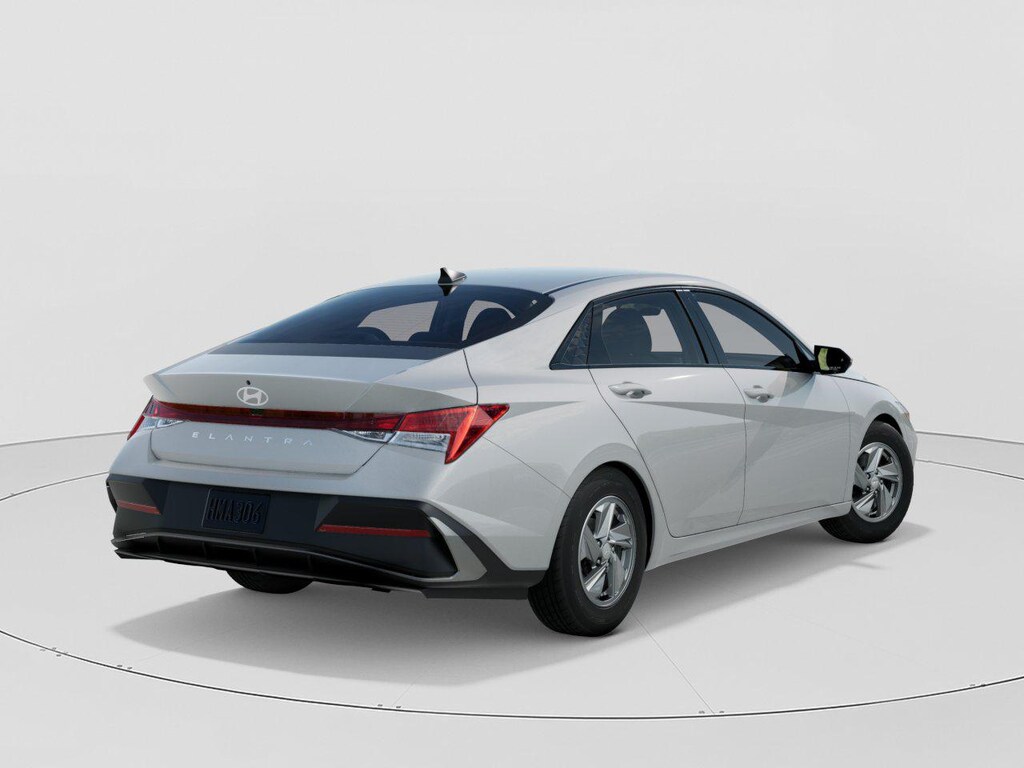 New 2026 Hyundai Elantra SE Sedan