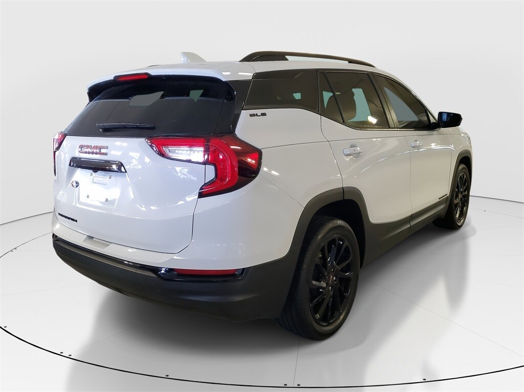 2023 Gmc Terrain SLE photo 3