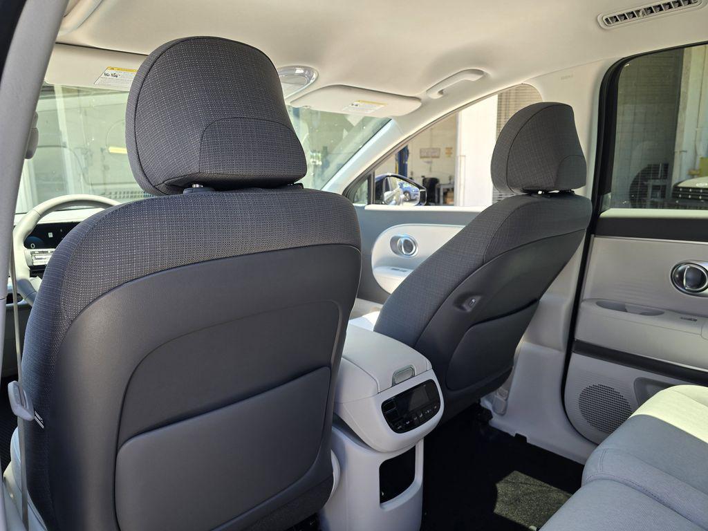 2026 Hyundai IONIQ 9 SE - Photo 10
