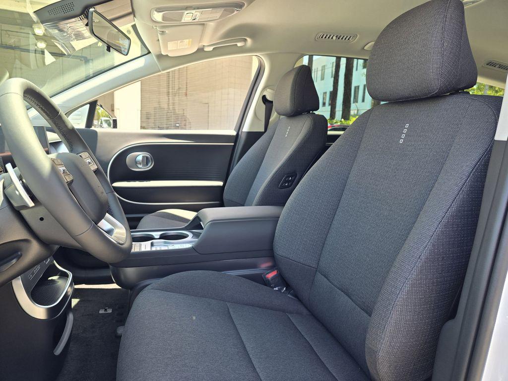 2026 Hyundai IONIQ 9 SE - Photo 14