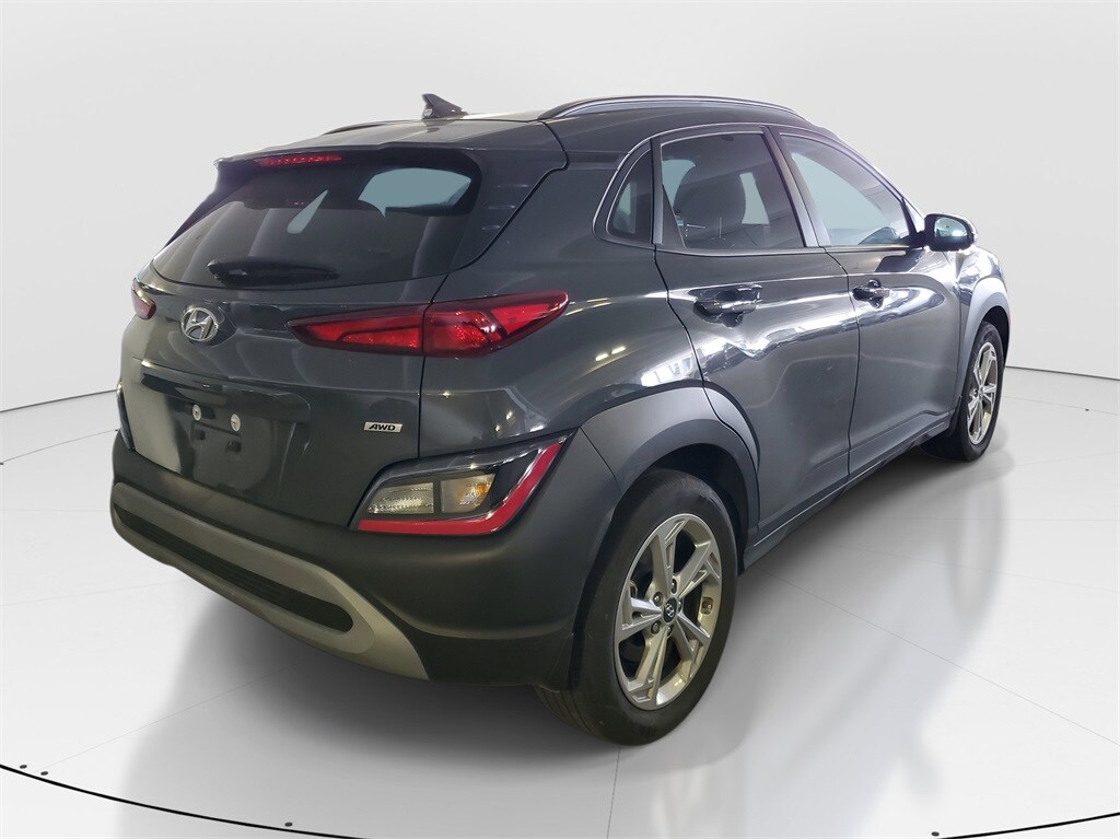 2023 Hyundai Kona SEL photo 3
