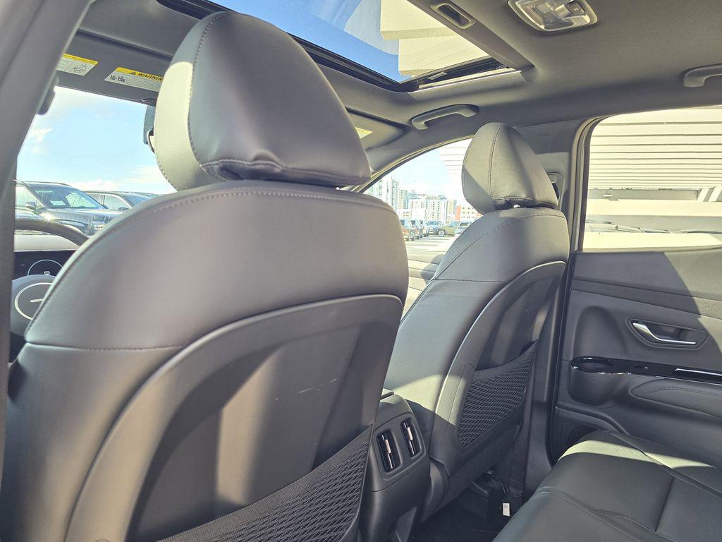 2026 Hyundai Santa Cruz Limited - Photo 12