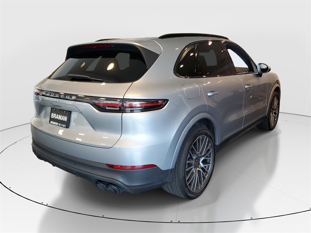 2020 Porsche Cayenne Base photo 3