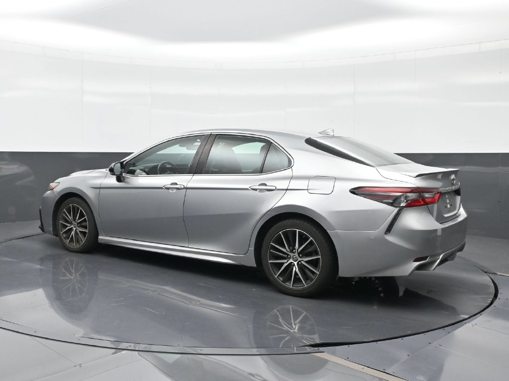 Used 2022 Toyota Camry SE Sedan