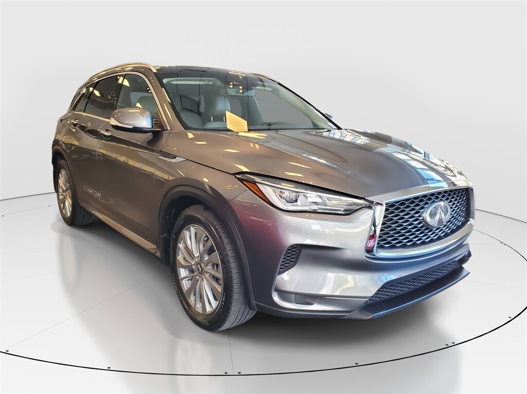 2023 Infiniti QX50 Luxe photo 2