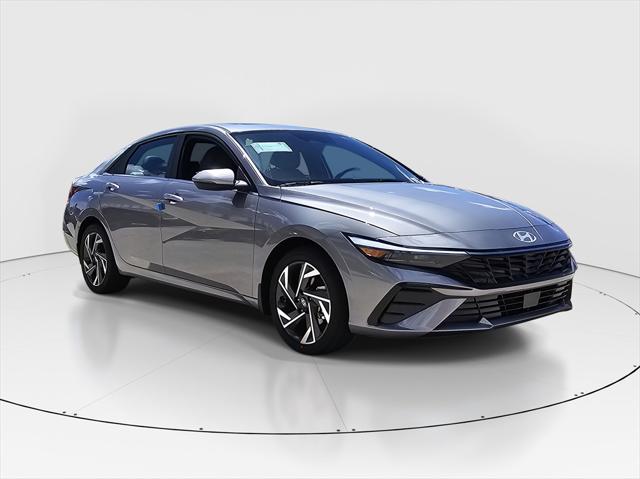 2025 Hyundai Elantra SEL Sport photo 2